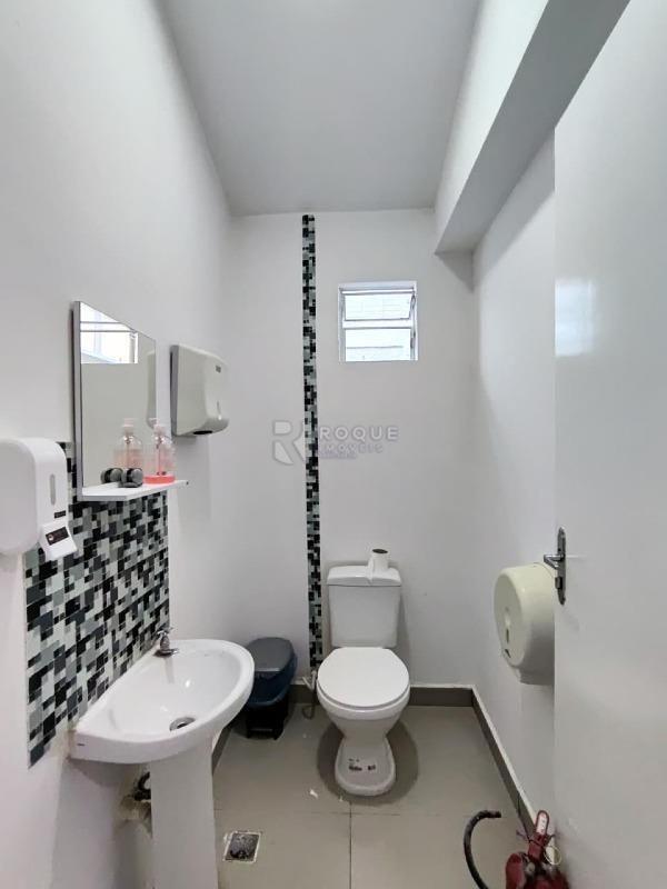 Salas/Conjuntos para aluguel no bairro Jardim Mercedes: WC 01 uso comum