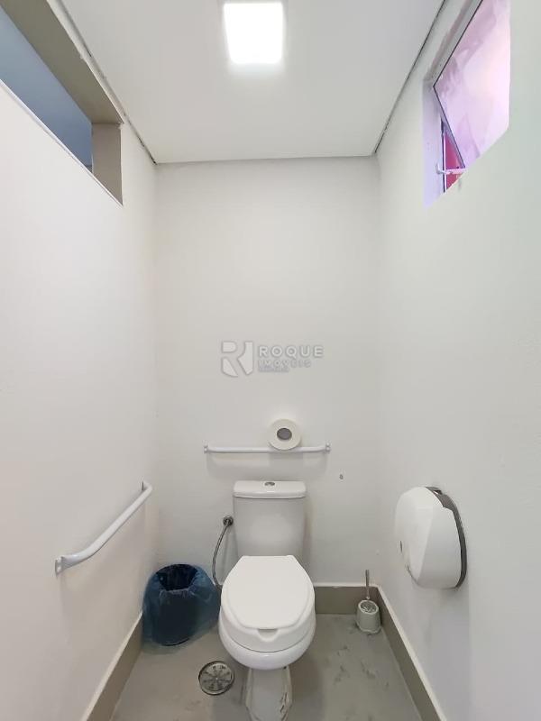 Salas/Conjuntos para aluguel no bairro Jardim Mercedes: WC Adaptado uso comum 