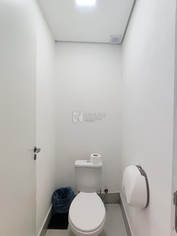 Salas/Conjuntos para aluguel no bairro Jardim Mercedes: WC 02 uso comum