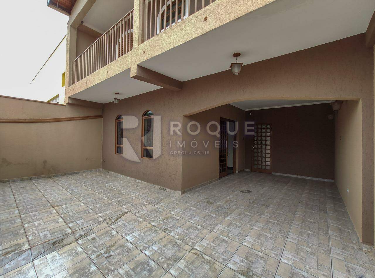Casa Residencial à venda no bairro Jardim Gustavo Pecinini: Frente 