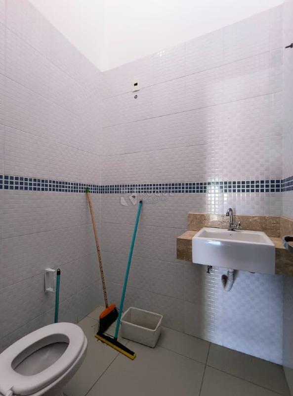 Salão para aluguel no bairro Parque Residencial Santa Eulália: Wc social 