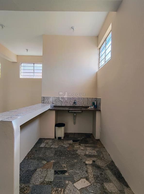 Salão para aluguel no bairro Parque Hippolyto: Cozinha 