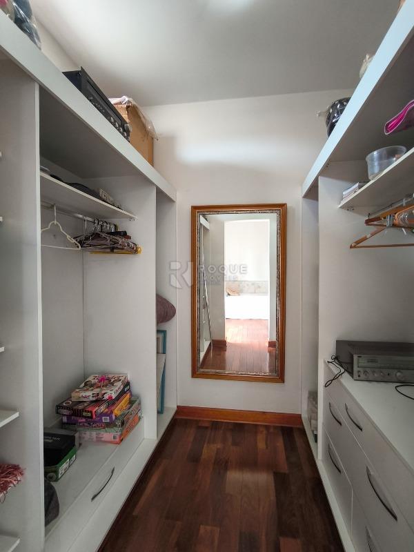 Casa em condomínio à venda no bairro Parque Residencial Roland: CLOSET DORMITÓRIO 2