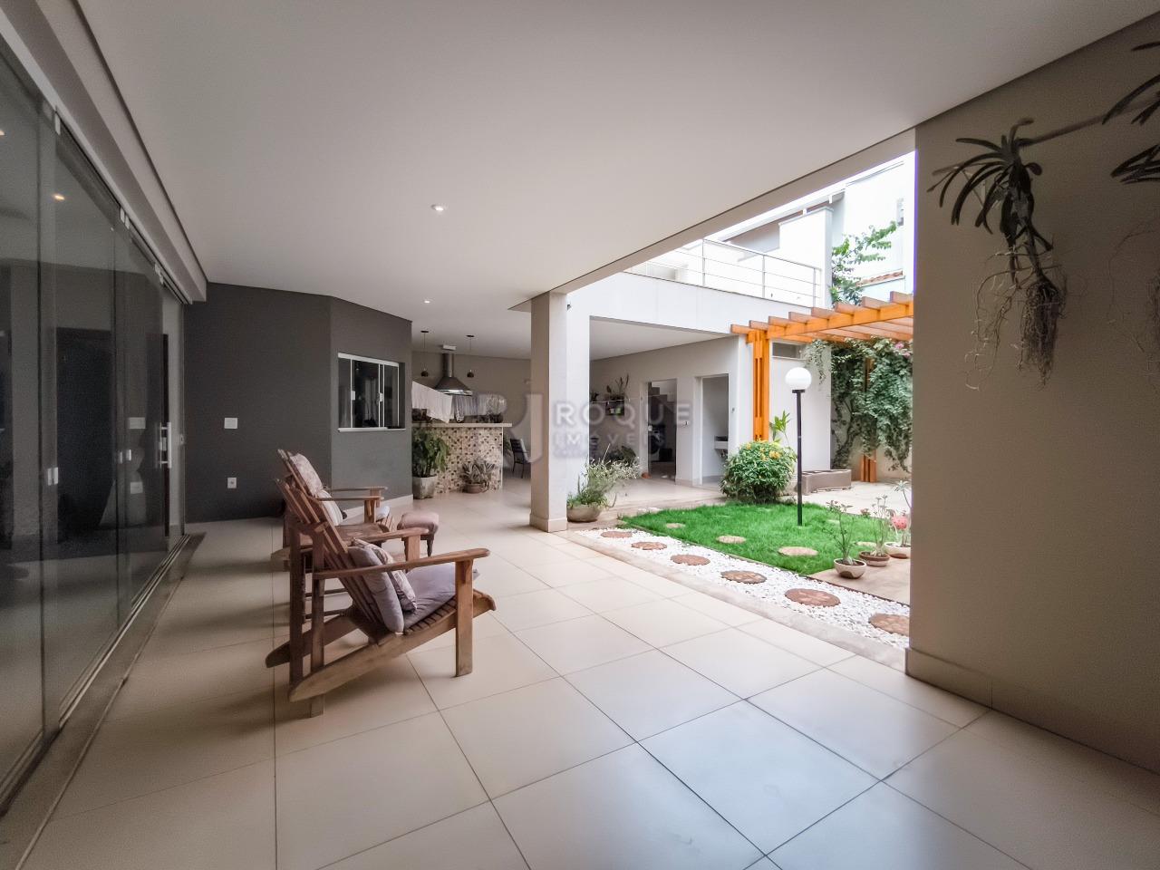 Casa em condomínio à venda no bairro Parque Residencial Roland: VARANDA