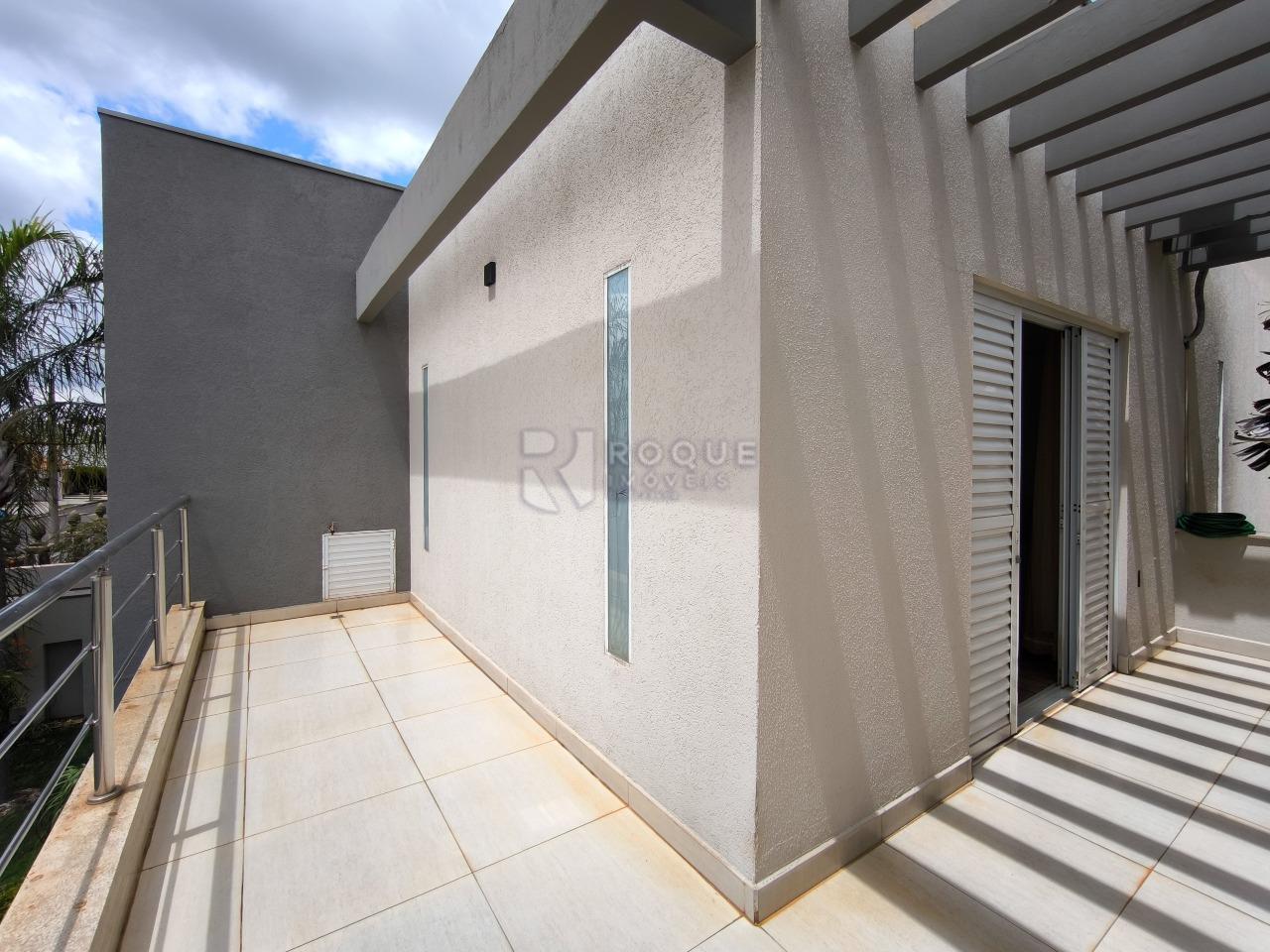 Casa em condomínio à venda no bairro Parque Residencial Roland: SACADA SUÍTE