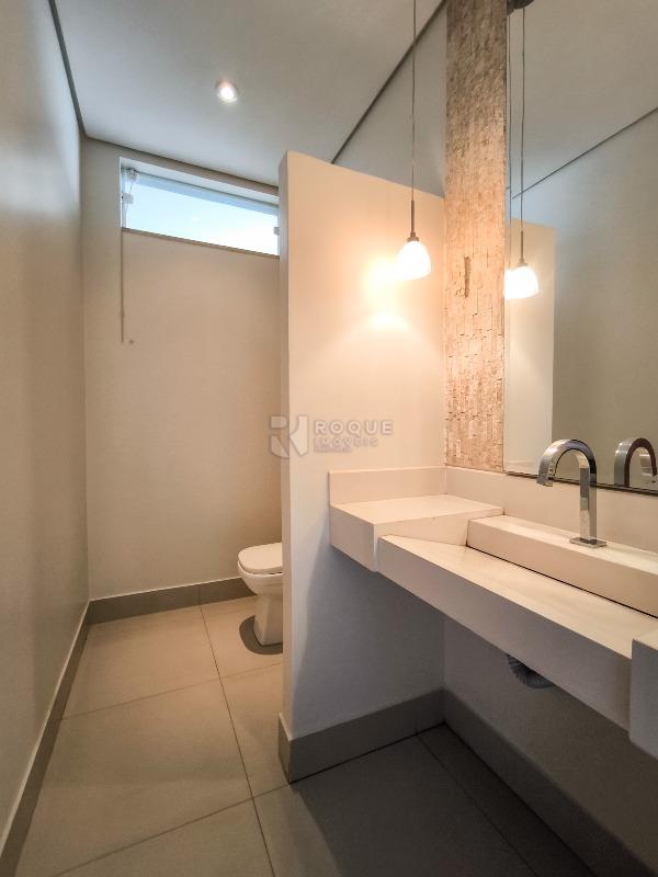 Casa em condomínio à venda no bairro Parque Residencial Roland: LAVABO