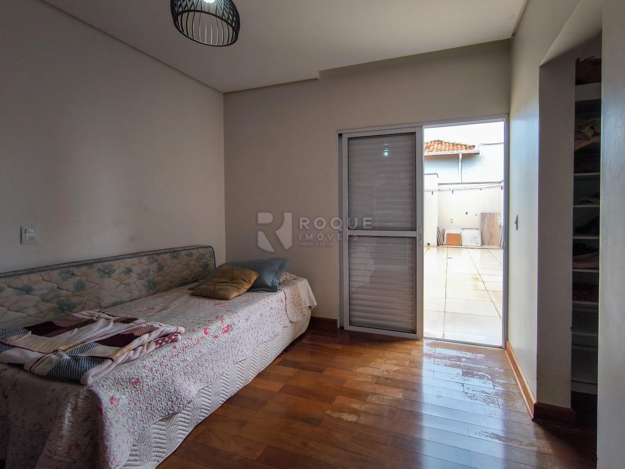 Casa em condomínio à venda no bairro Parque Residencial Roland: DORMITÓRIO 2