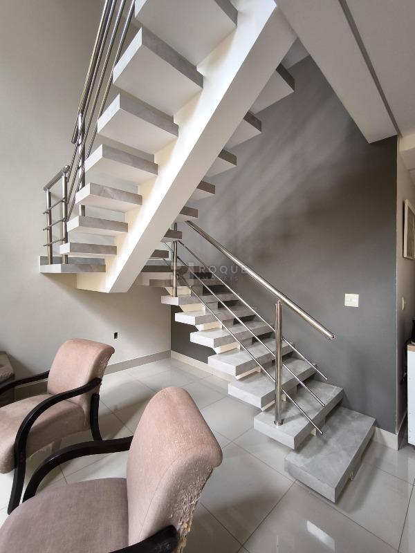 Casa em condomínio à venda no bairro Parque Residencial Roland: ACESSO PISO SUPERIOR