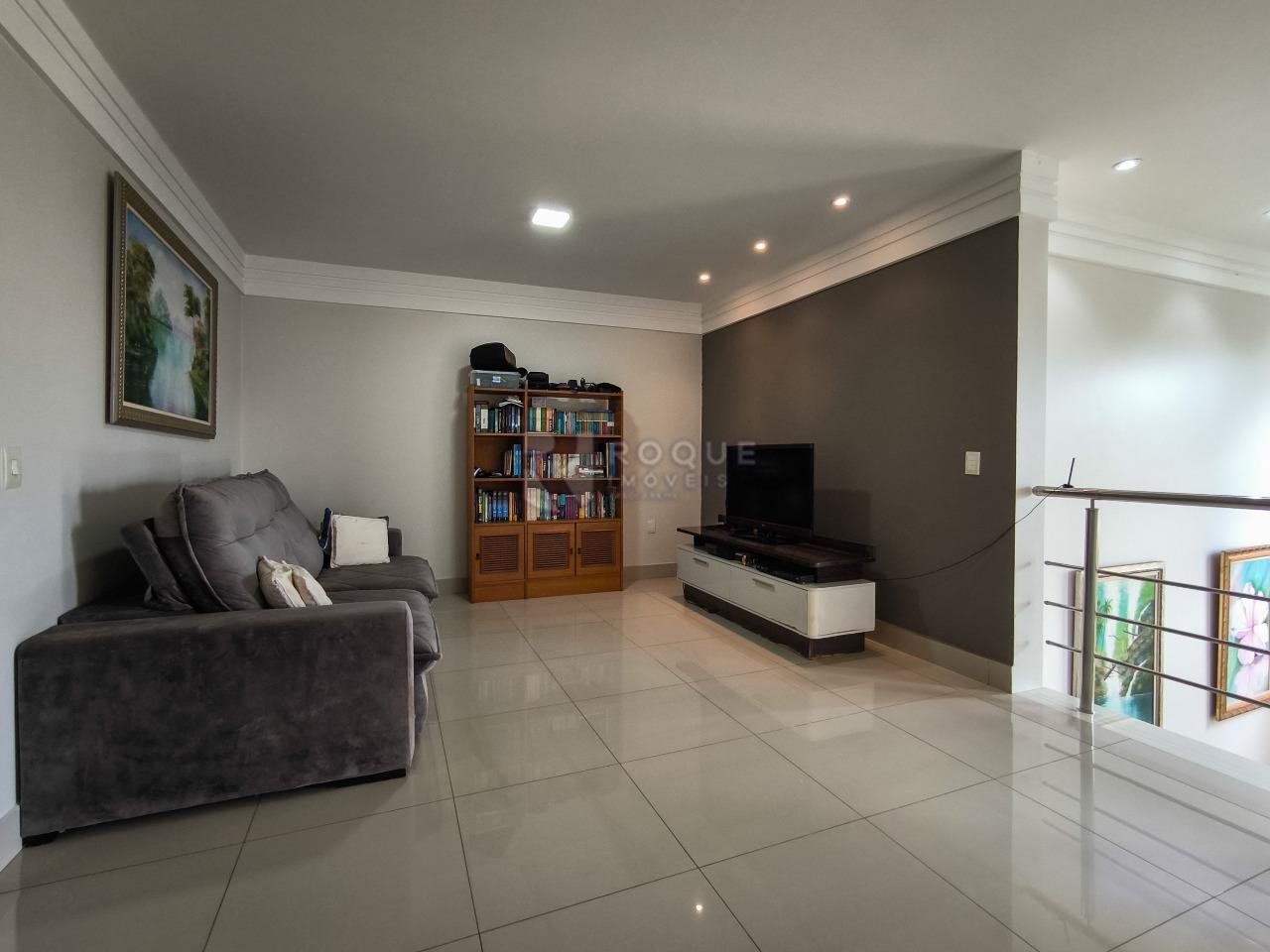 Casa em condomínio à venda no bairro Parque Residencial Roland: SALA DE TV