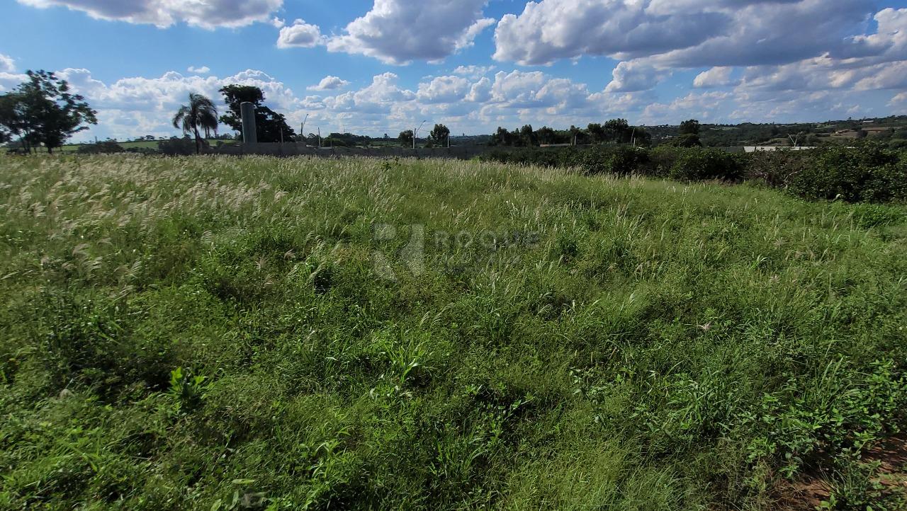 Terreno à venda no bairro Bairro dos Pires de Baixo: 