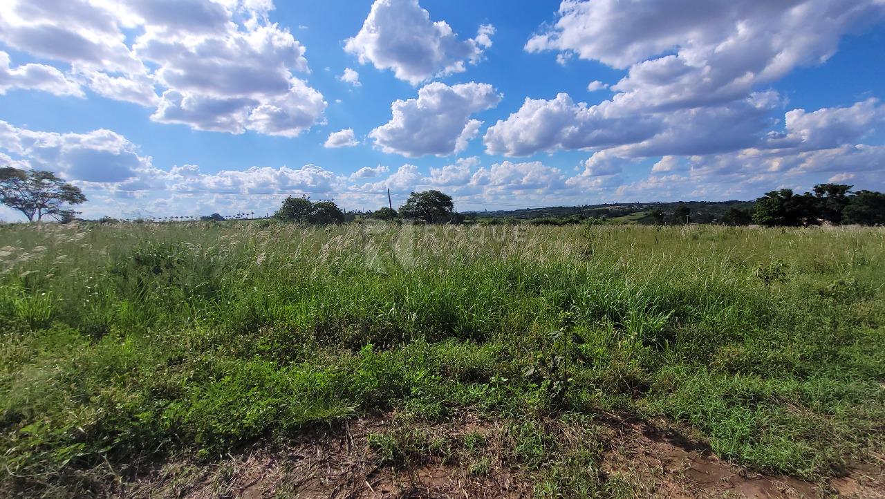 Terreno à venda no bairro Bairro dos Pires de Baixo: 
