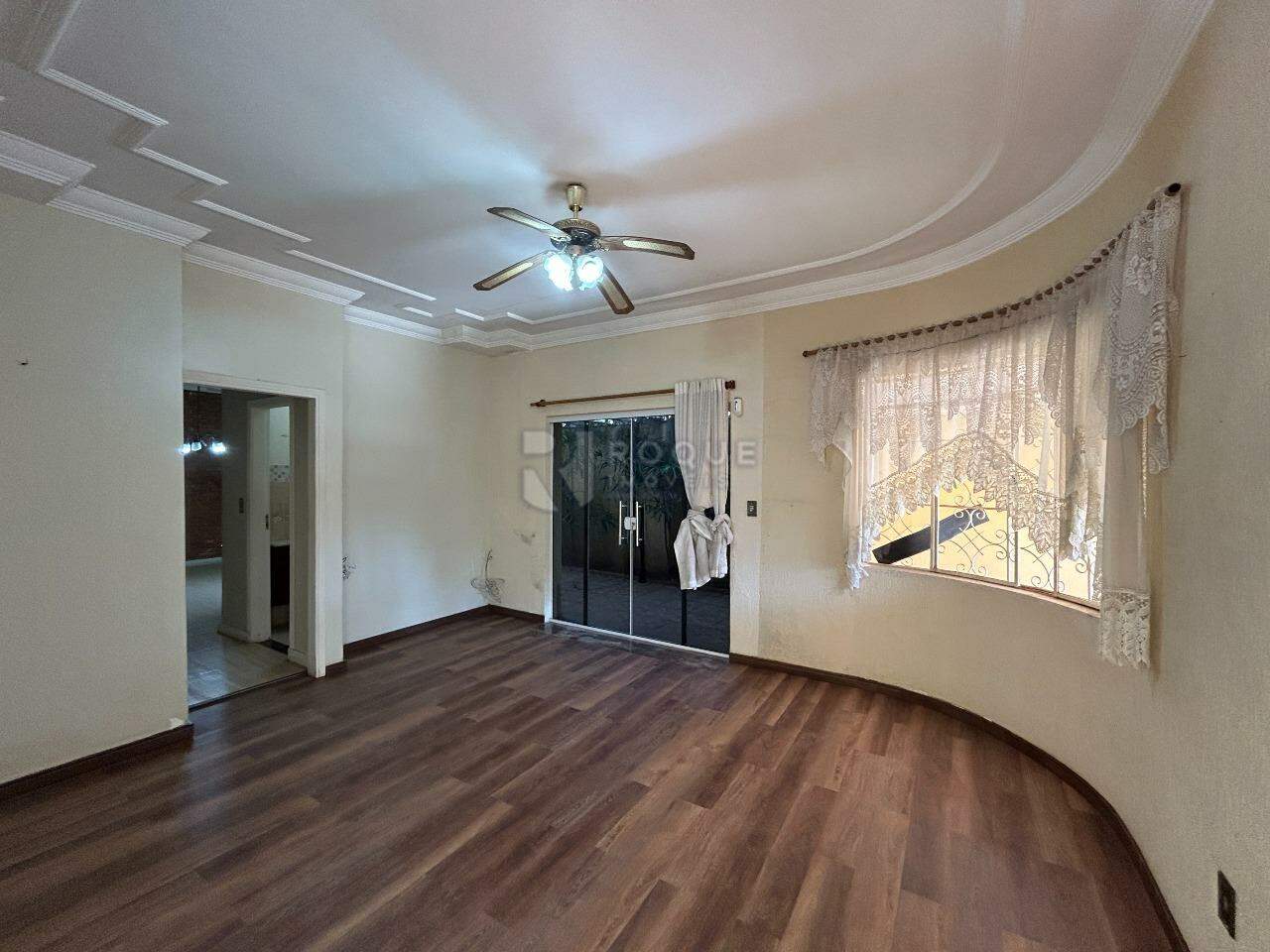 Casa Comercial para aluguel no bairro Cidade Jardim: Sala de estar