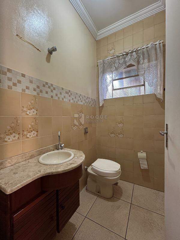 Casa Comercial para aluguel no bairro Cidade Jardim: Lavabo