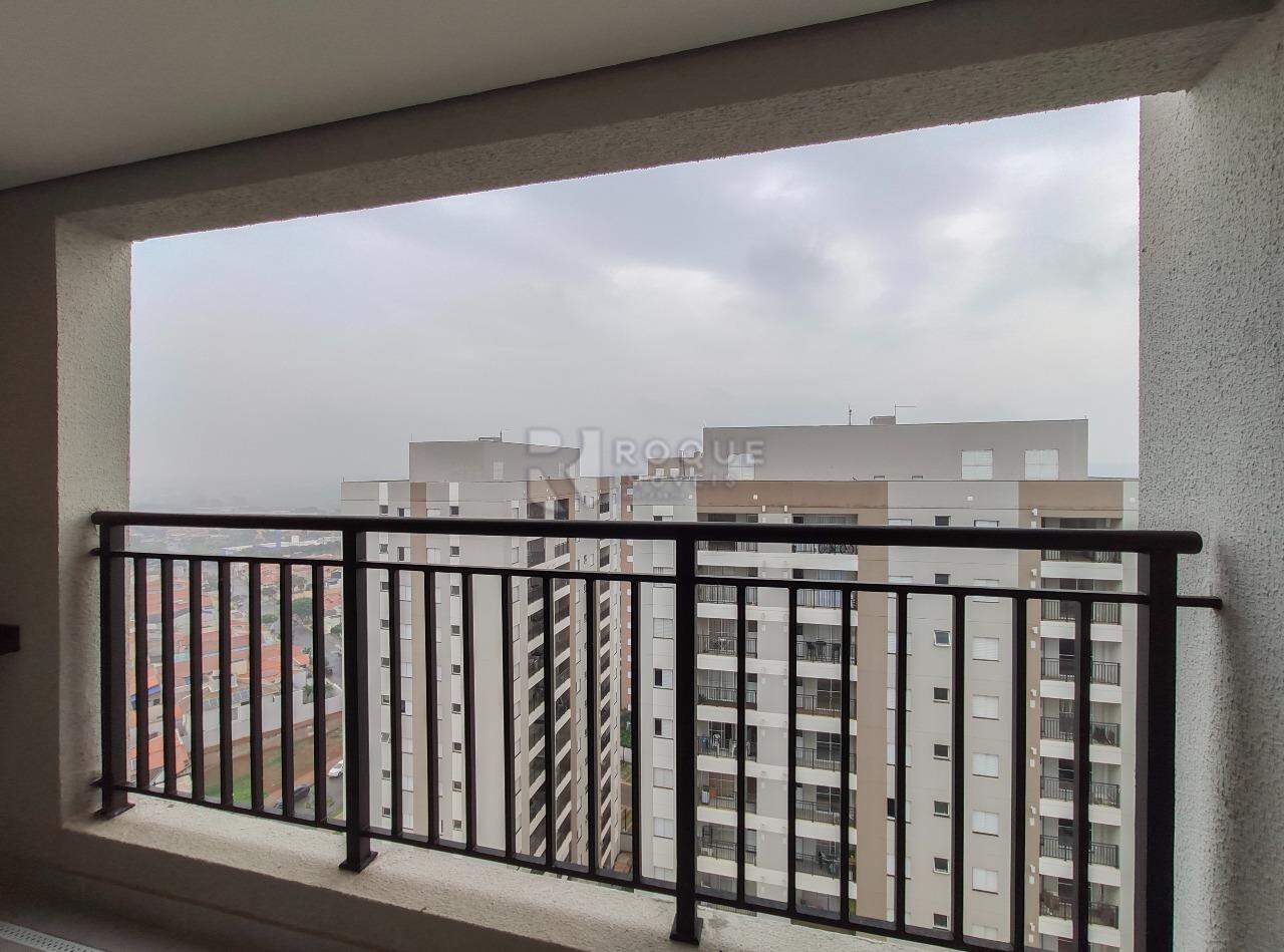 Apartamento à venda no bairro Jardim Santa Adélia: Sacada 
