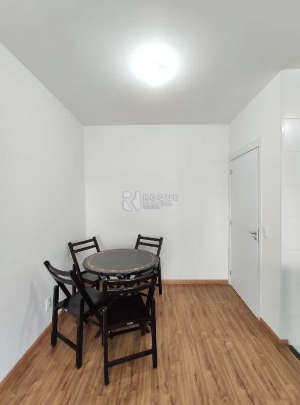 Apartamento à venda no bairro Jardim Santa Adélia: Sala 