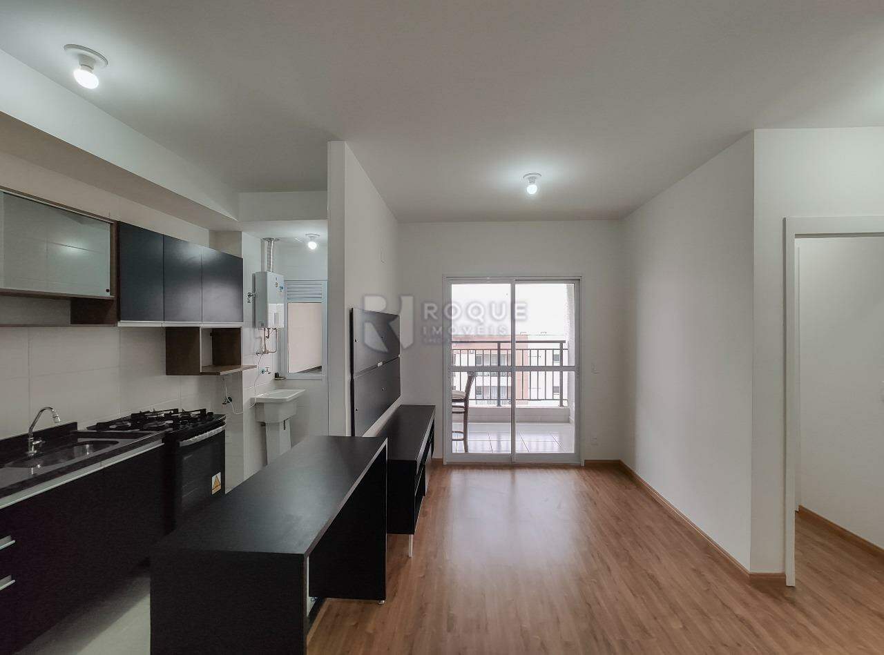 Apartamento à venda no bairro Jardim Santa Adélia: Sala 