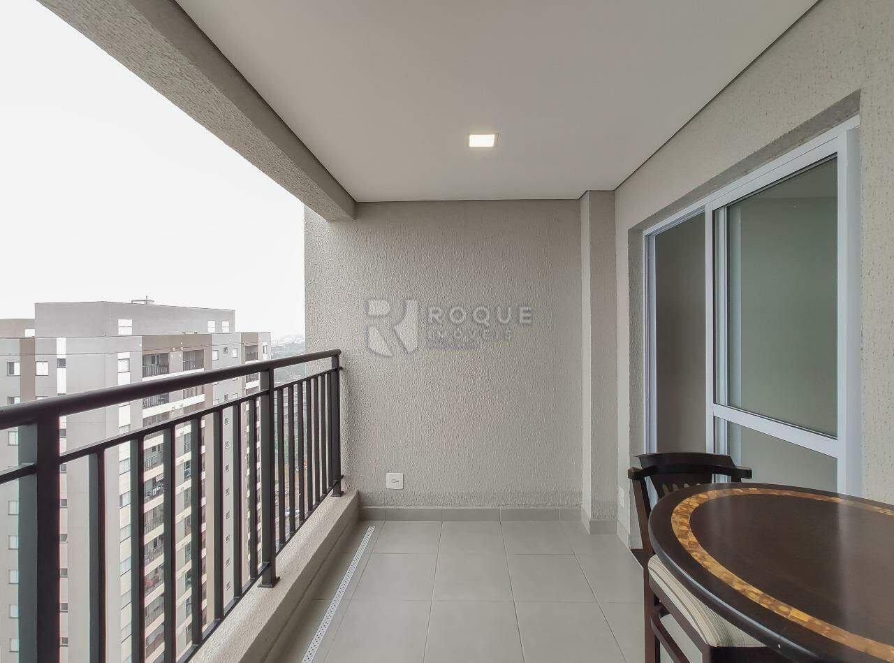 Apartamento à venda no bairro Jardim Santa Adélia: Sacada 