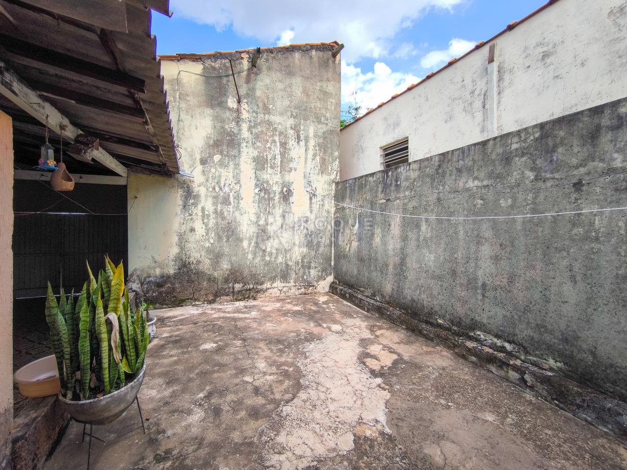 Casa Residencial à venda no bairro Vila Claudia: QUINTAL