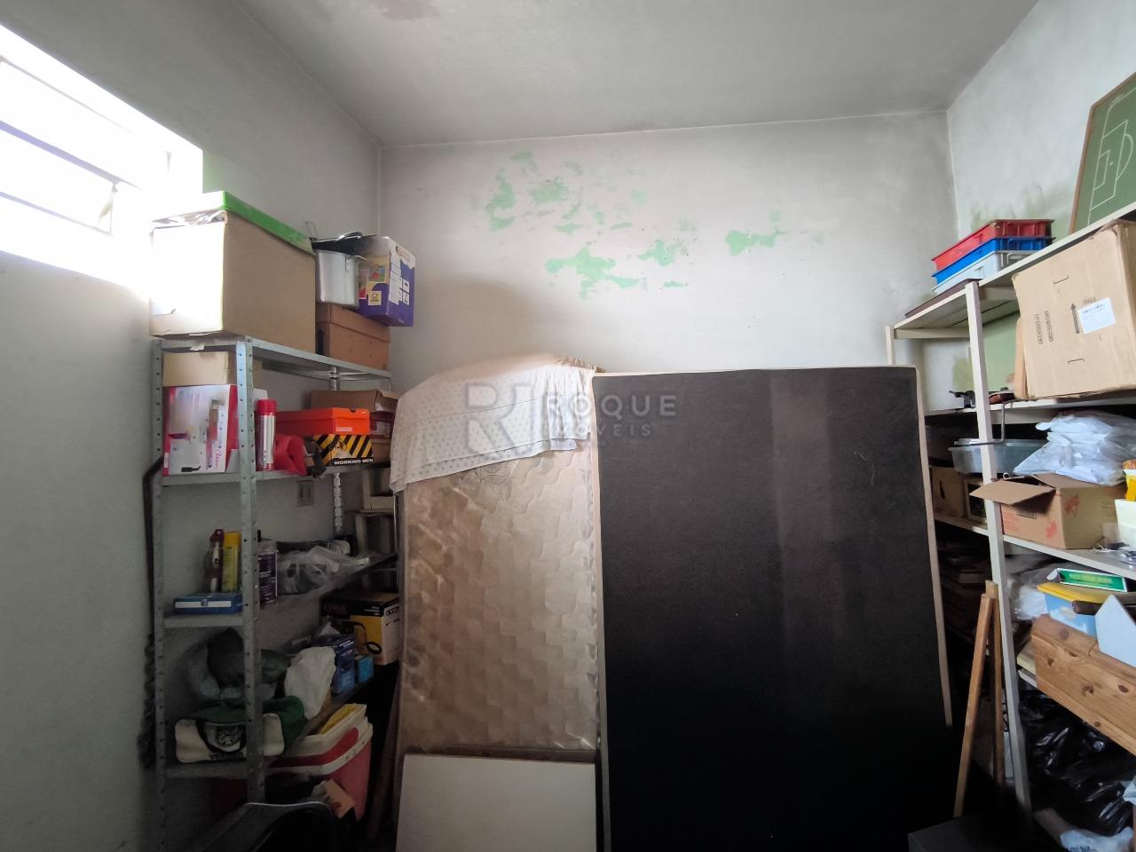 Casa Residencial à venda no bairro Vila Claudia: DESPEJO