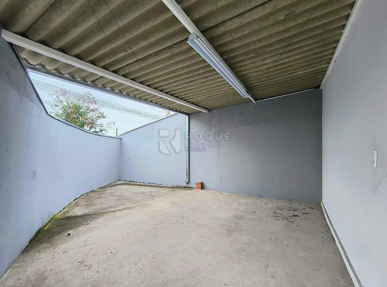 Casa Residencial para aluguel no bairro Vila Queiroz: Garagem
