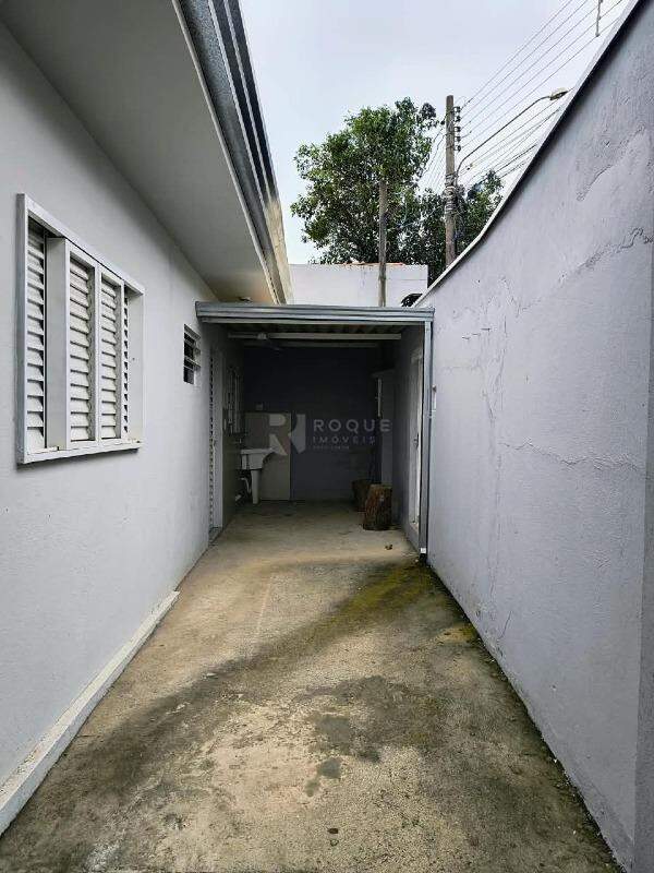 Casa Residencial para aluguel no bairro Vila Queiroz: Corredor