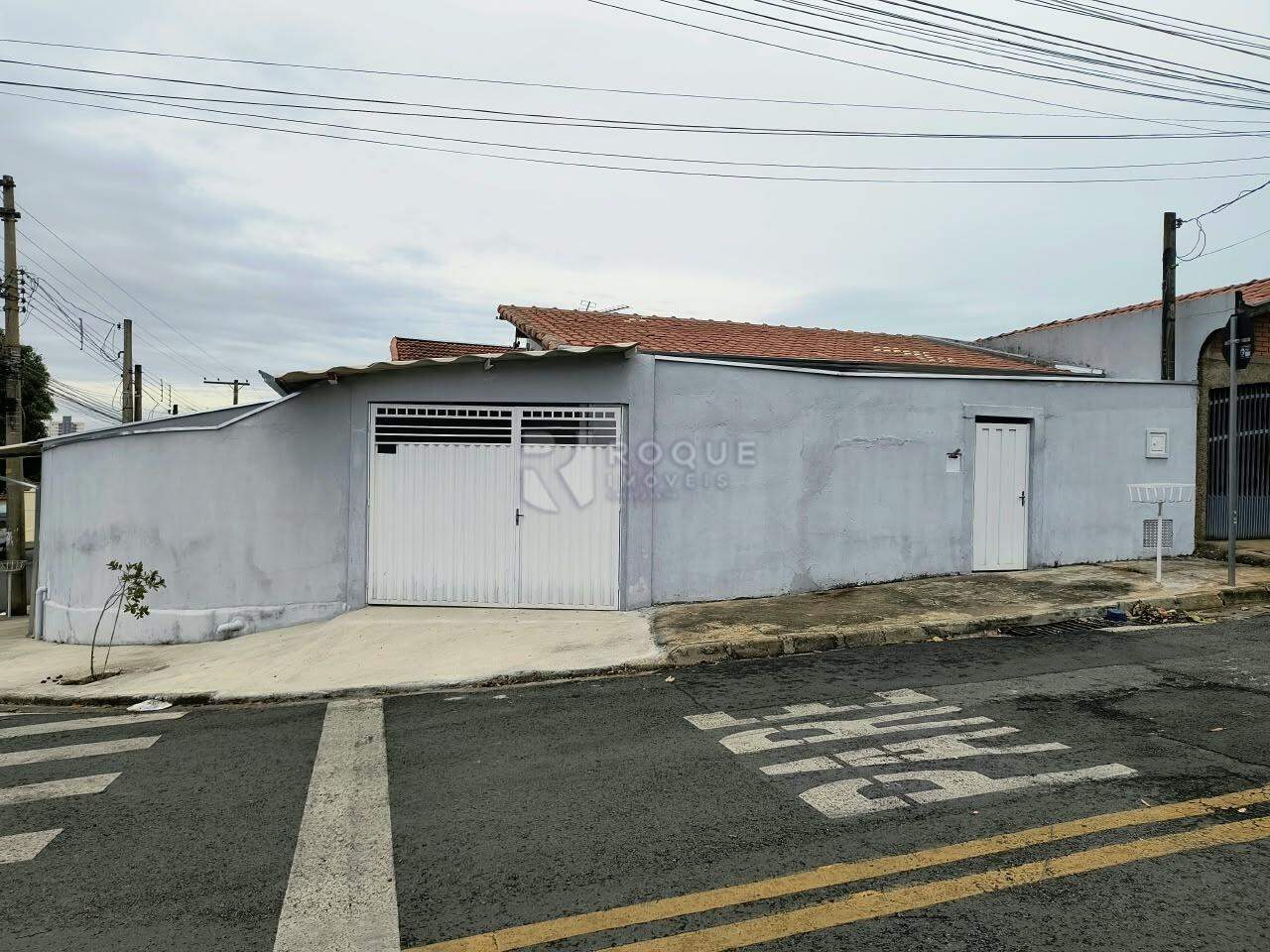 Casa Residencial para aluguel no bairro Vila Queiroz: Fachada