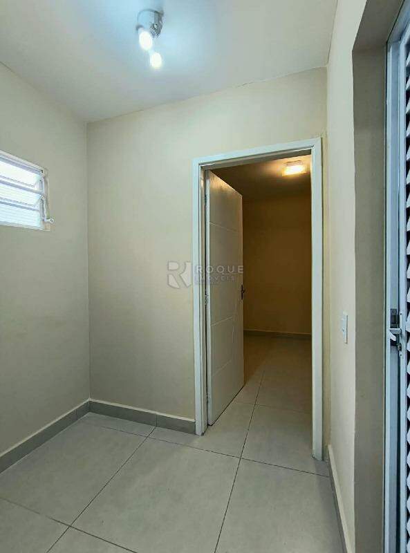 Casa Residencial para aluguel no bairro Vila Queiroz: Hall