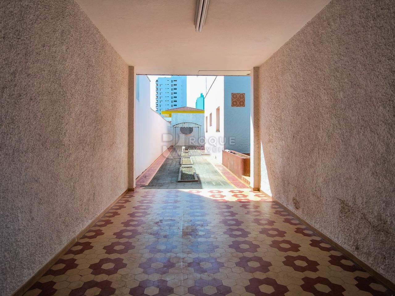 Casa Comercial à venda no bairro Centro: GARAGEM