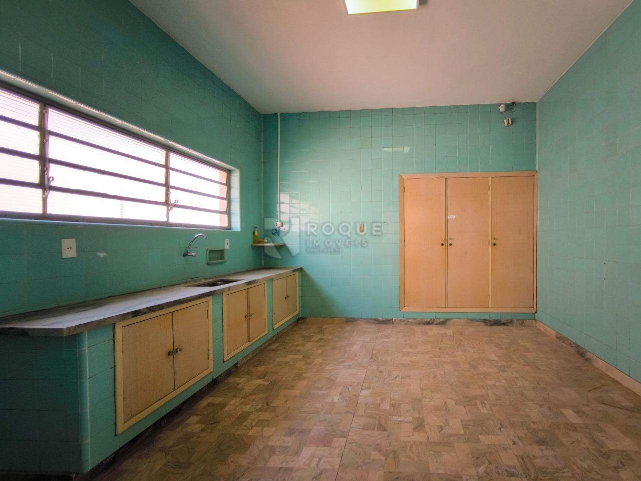 Casa Comercial à venda no bairro Centro: COZINHA