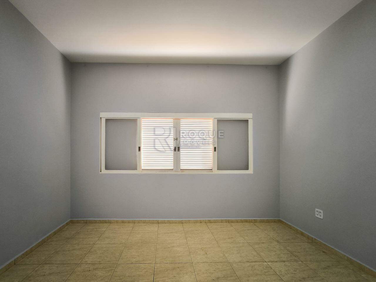 Casa Comercial à venda no bairro Centro: SALA 4