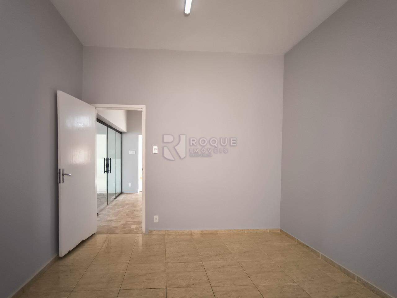 Casa Comercial à venda no bairro Centro: SALA 2