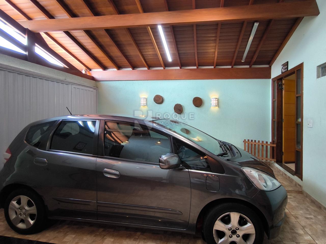 Casa Residencial à venda no bairro Jardim Residencial Graminha III: GARAGEM