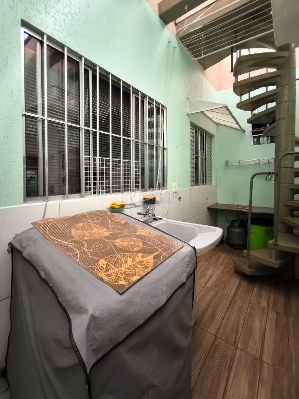 Casa Residencial à venda no bairro Jardim Residencial Graminha III: ÁREA DE SERVIÇO