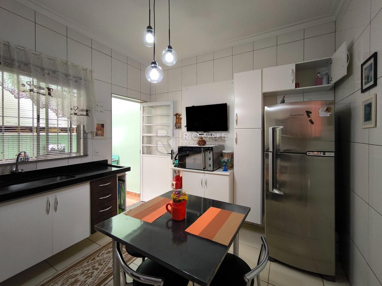 Casa Residencial à venda no bairro Jardim Residencial Graminha III: COZINHA