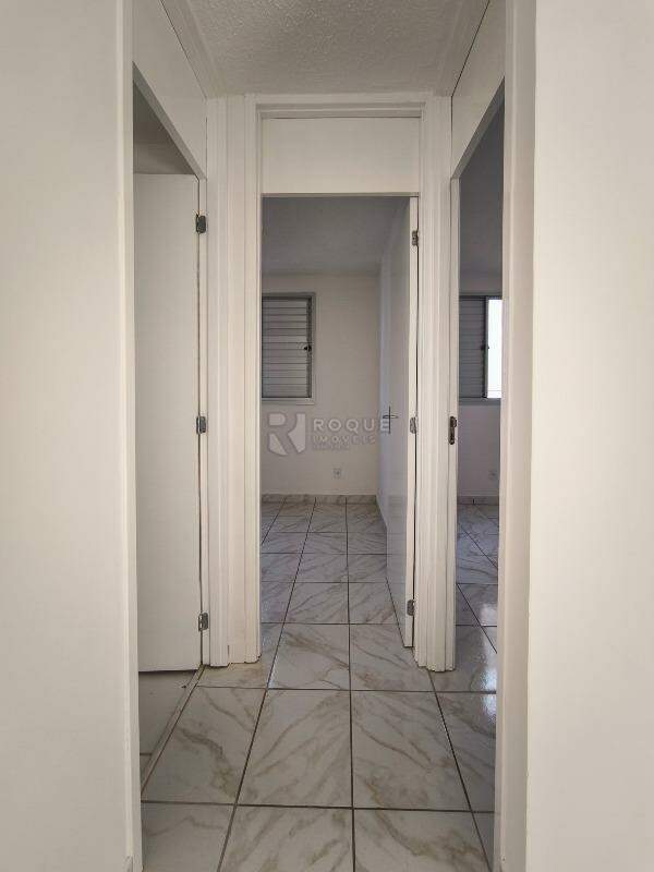 Apartamento à venda no bairro Parque Hippolyto: ÁREA DE CIRCULAÇÃO