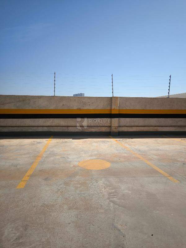 Apartamento à venda no bairro Jardim Esteves: VAGA DE ESTACIONAMENTO
