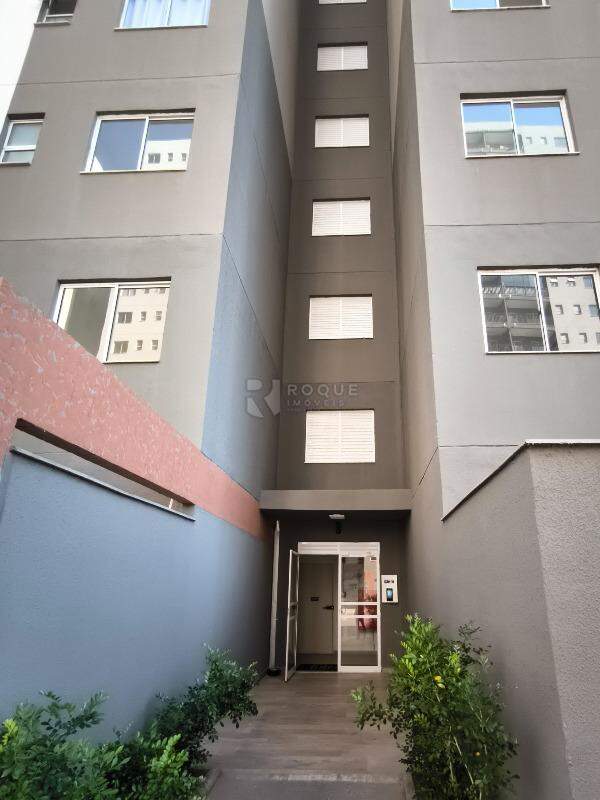 Apartamento à venda no bairro Jardim Esteves: ENTRADA