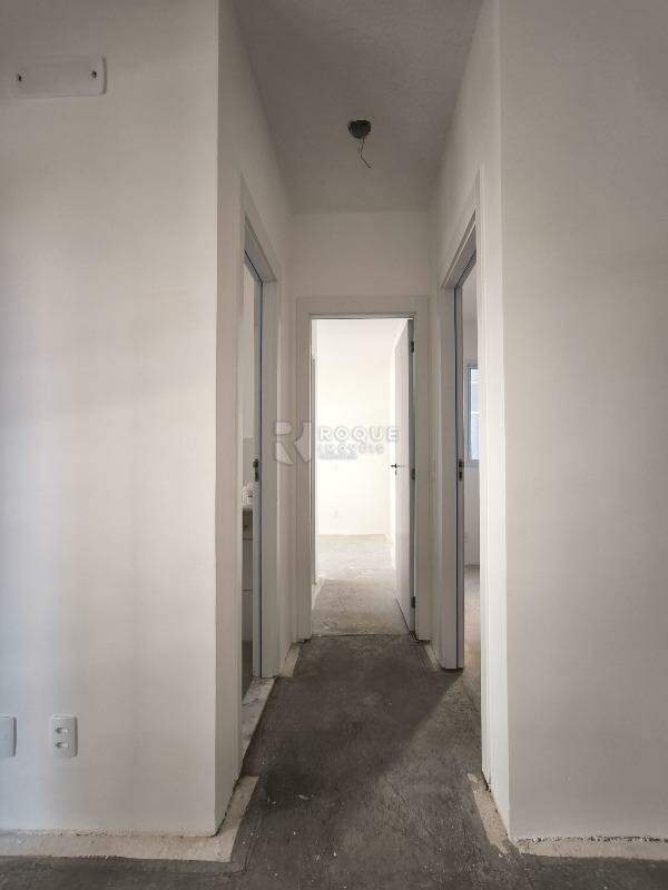 Apartamento à venda no bairro Jardim Esteves: CORREDOR INTERNO