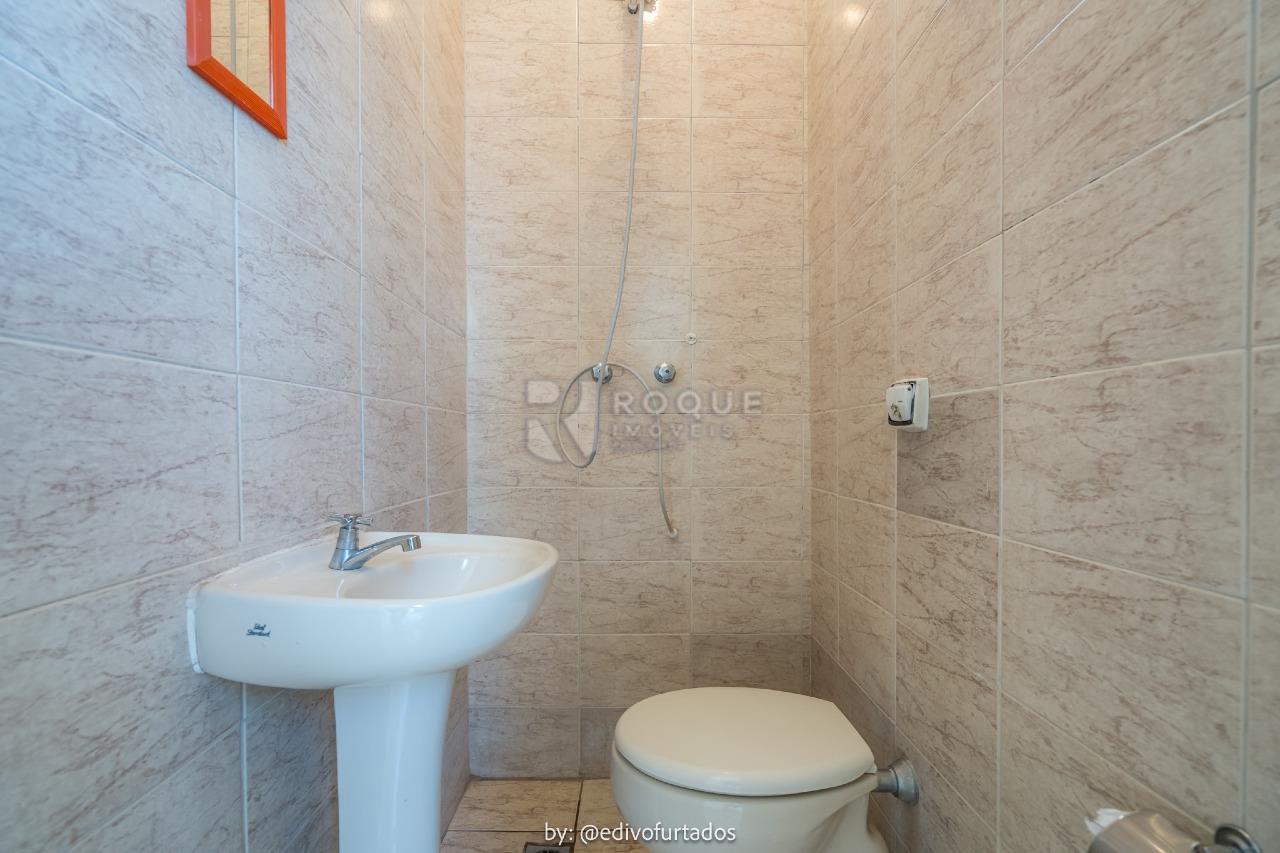 Casa Residencial à venda no bairro Jardim Nova Suiça: BANHEIRO SUÍTE