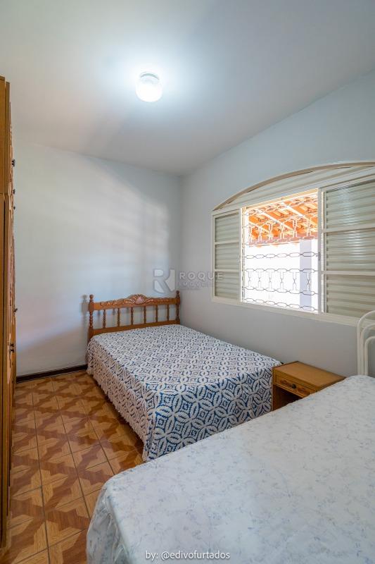 Casa Residencial à venda no bairro Jardim Nova Suiça: DORMITÓRIO 