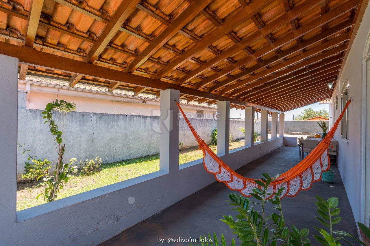 Casa Residencial à venda no bairro Jardim Nova Suiça: VARANDA