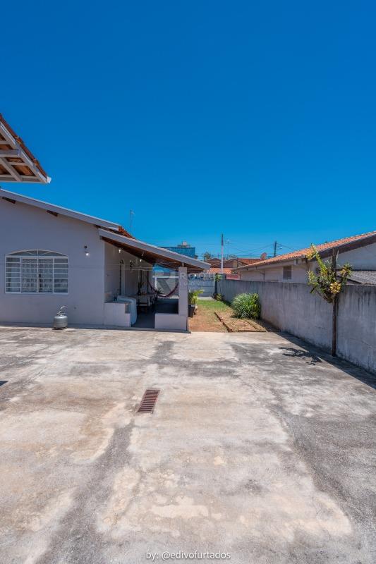 Casa Residencial à venda no bairro Jardim Nova Suiça: QUINTAL