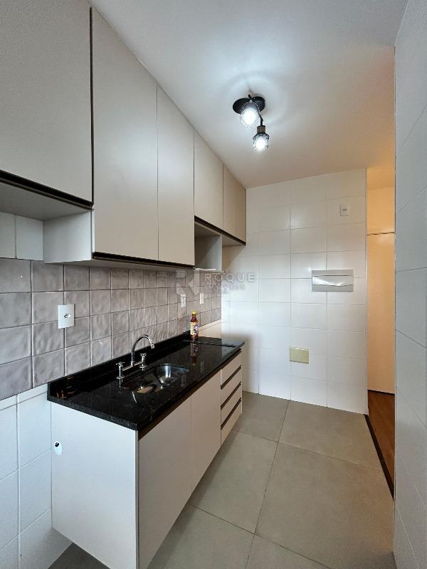 Apartamento para aluguel no bairro Jardim Florença: Cozinha 