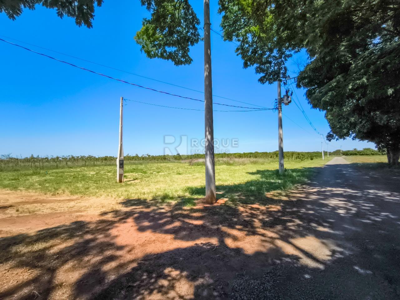 Área à venda no bairro Ribeirão do Pinhal: 