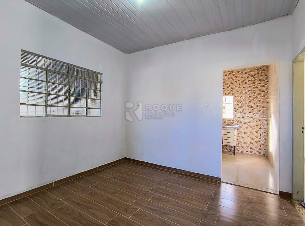 Casa Residencial para aluguel no bairro Vila Queiroz: Sala