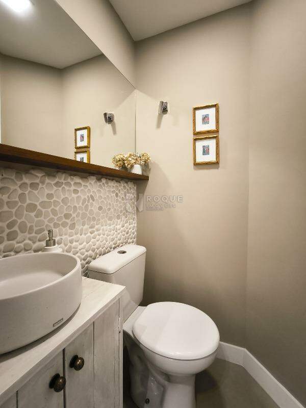 Apartamento à venda no bairro Vila Cristovam: LAVABO