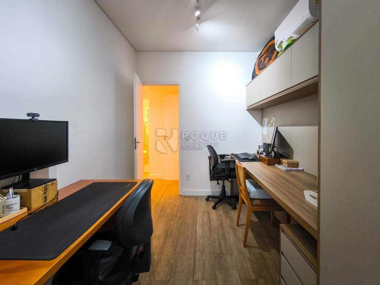 Apartamento à venda no bairro Vila Cristovam: DORMITÓRIO 2