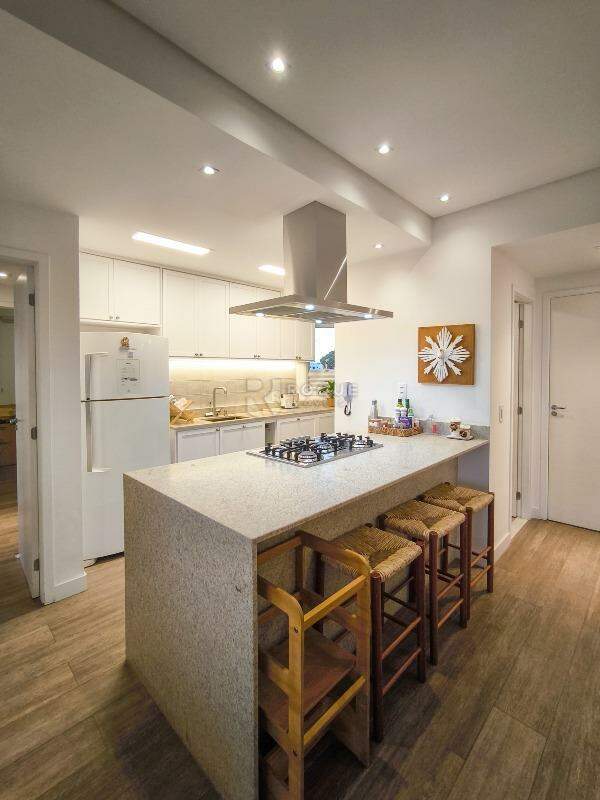 Apartamento à venda no bairro Vila Cristovam: COZINHA