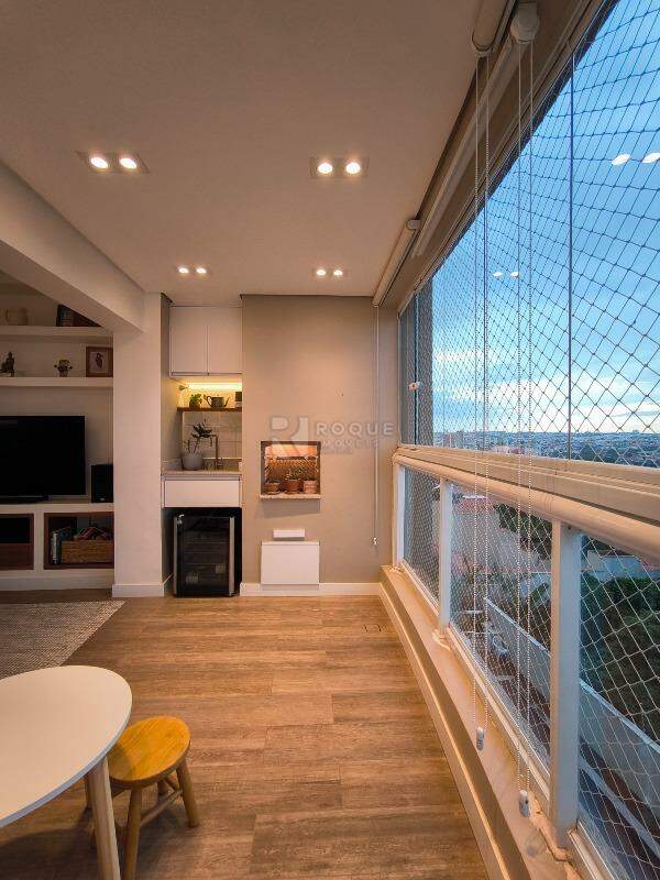 Apartamento à venda no bairro Vila Cristovam: SACADA