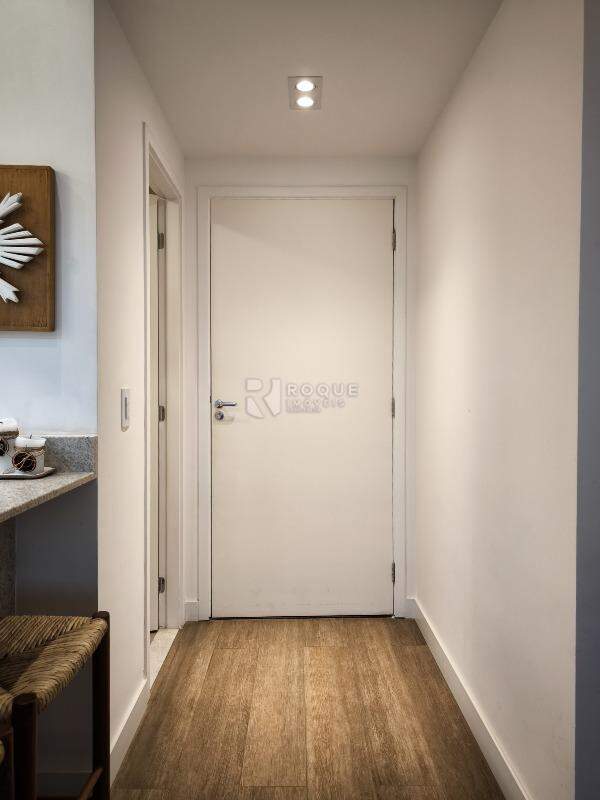 Apartamento à venda no bairro Vila Cristovam: HALL DE ENTRADA
